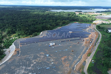 تورد UISOLAR بنجاح نظام التركيب الأرضي ثنائي الركائز ST2 لمشروع طاقة شمسية بقدرة 24MW في Belize